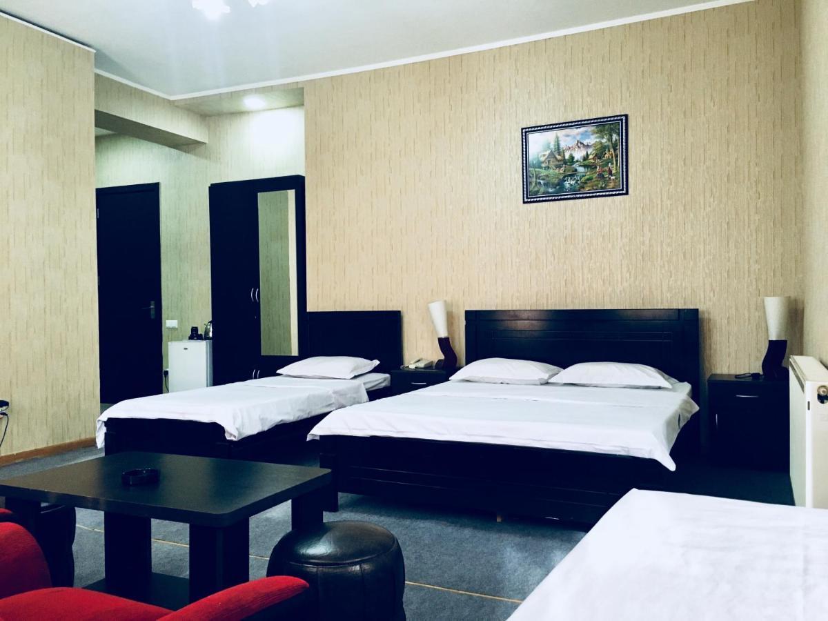 Hotel Nice Tiflis Exterior foto
